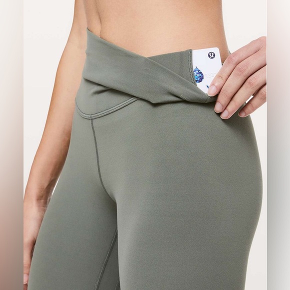 NWOT Lululemon Align Crop 21" - Size 6 Grey Sage - Picture 4 of 6